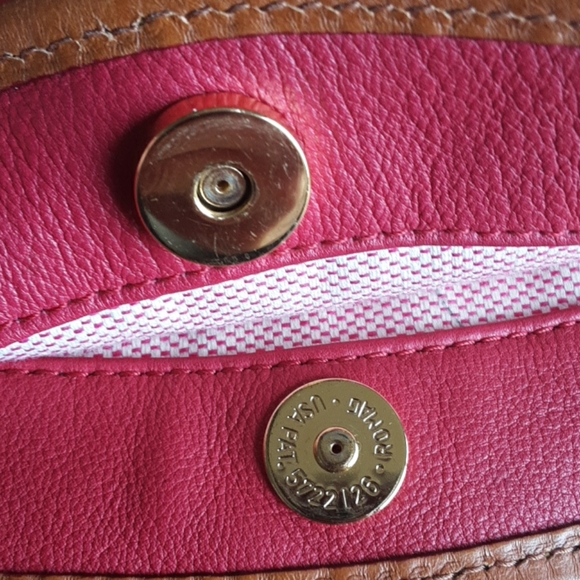 Dooney and Bourke Vintage XL Leather Tote, EUC - Picture 10 of 16